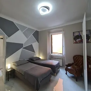 https://ampio-appartamento-con-2-posti-auto-e-cortile.hotelitalianriviera.com